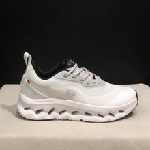 Clоudtіlt L°еwе - White and Black