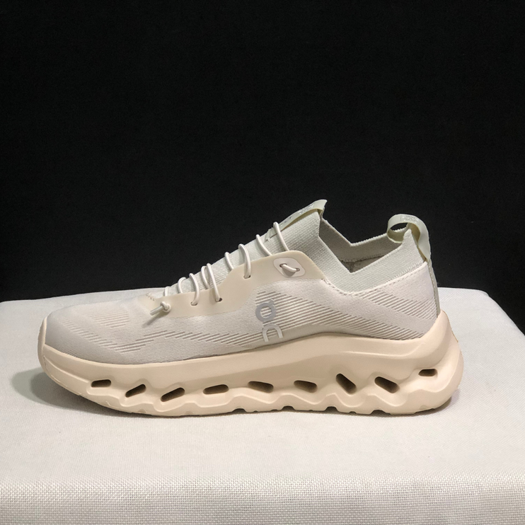 Cloudtilt × Loewe — Cloudtilt Crème 2.0